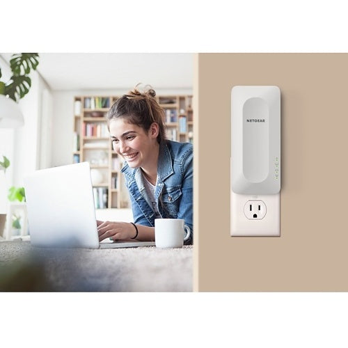 Netgear EAX15-100NAS AX1800 WiFi 6 Wall Plug Mesh Extender