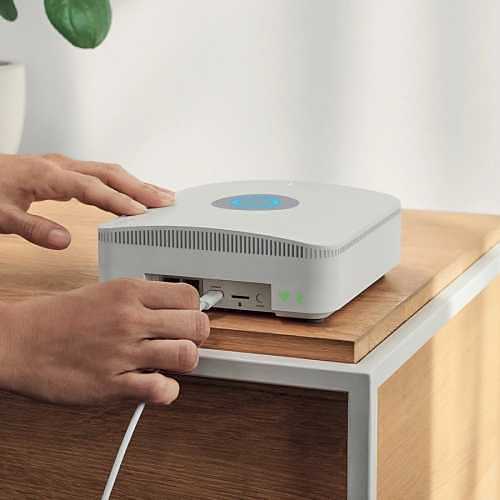 Ring Alarm Pro Base Station with Built-in eero Wi-Fi Router, Includes Plug-In Adapter 100-240VAC, 50-60 Hz and 24 hr Battery Back-Up, White (B08HSRZ58F)