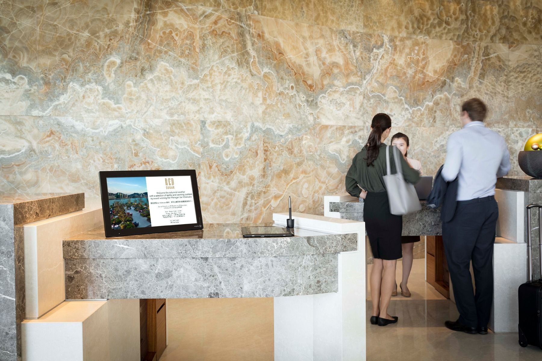 Nixplay 21 in Digital Signage Display