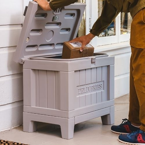 Yale YRBB-MD-KT-CB1K-GRY Smart Delivery Box with Wi-Fi and Smart Keypad, Manor Grey