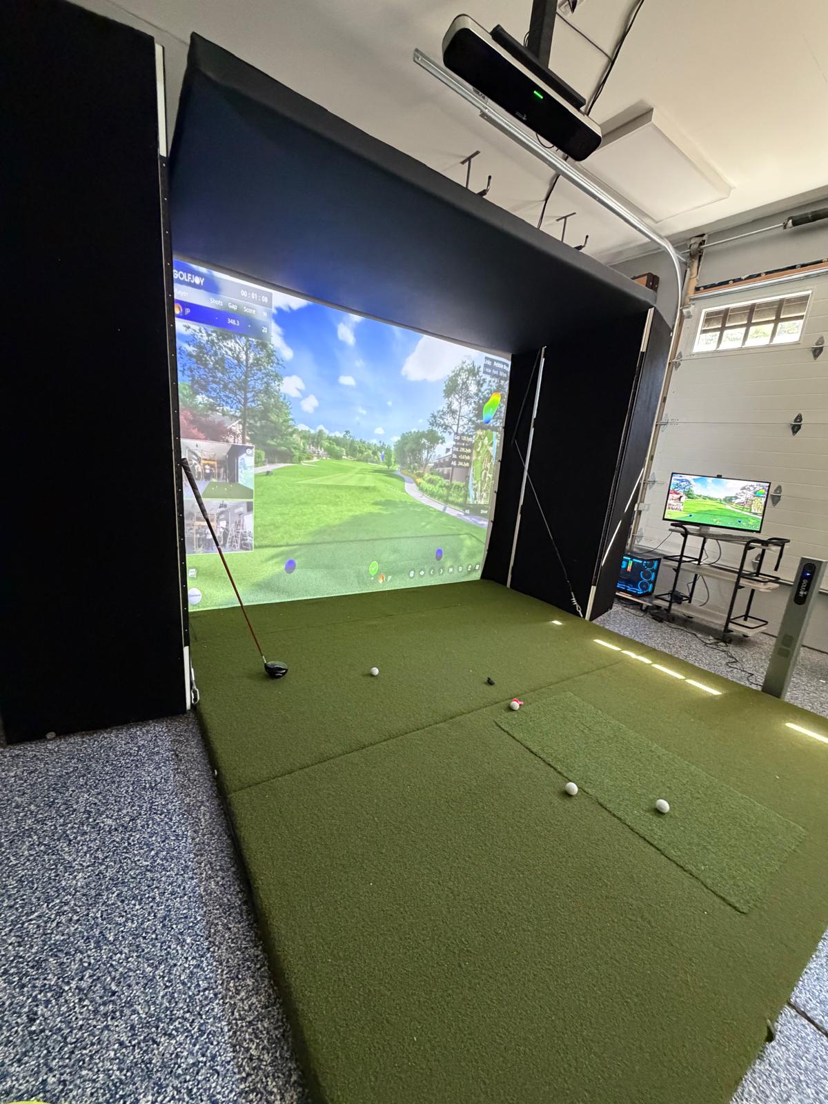 BenQ LW600ST + 3200 Lumen WXGA LED Golf Sim Projector