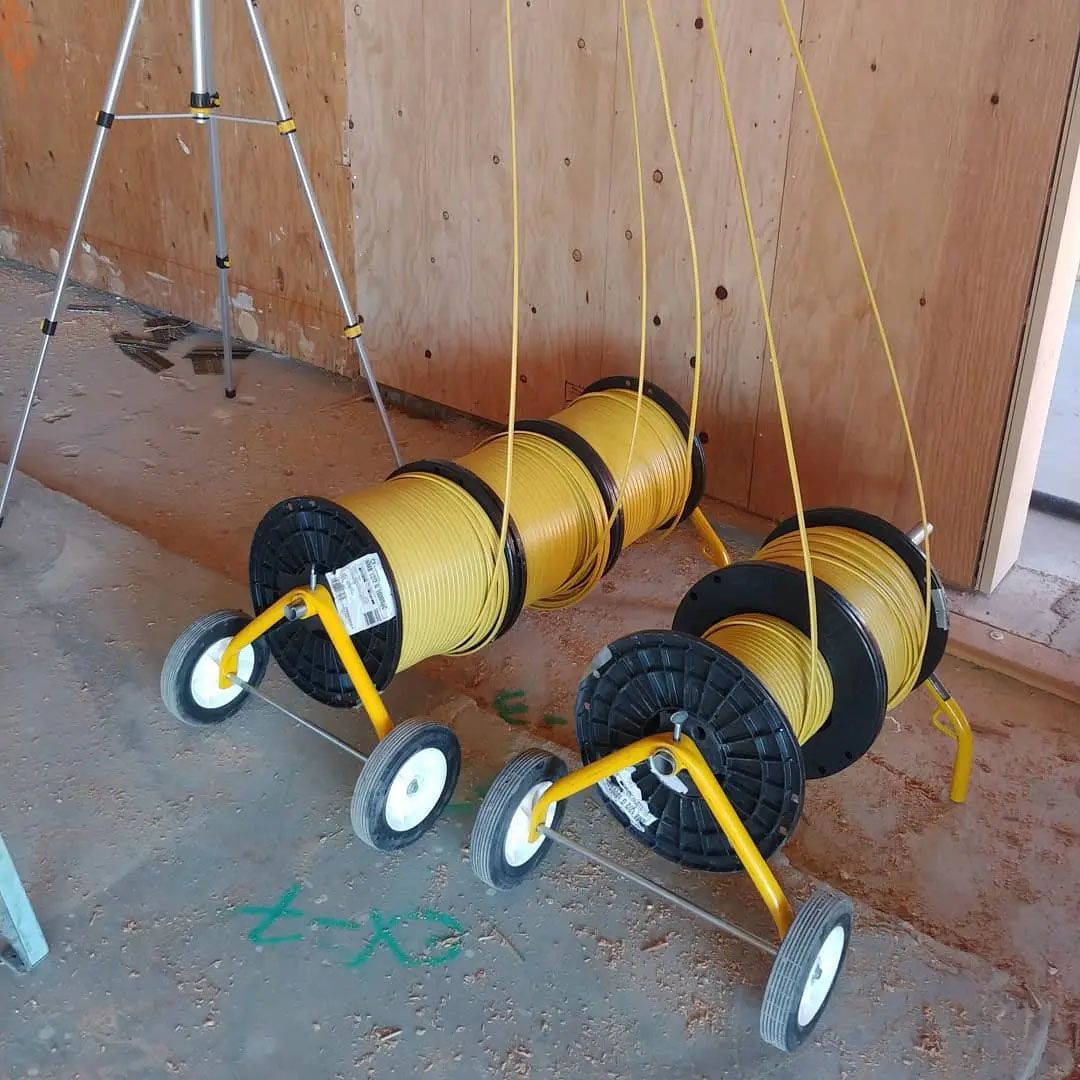 E-Z Roll Wire Rack (Portable Wire Dispenser on wheels)
