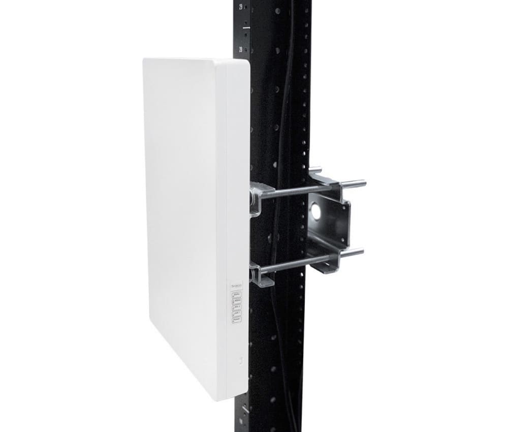Araknis Networks® 520 Series Wi-Fi 6 Outdoor Wireless Access Point