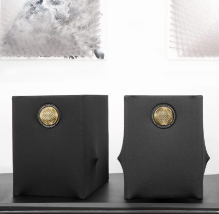 DIANA I (Black/Gold)