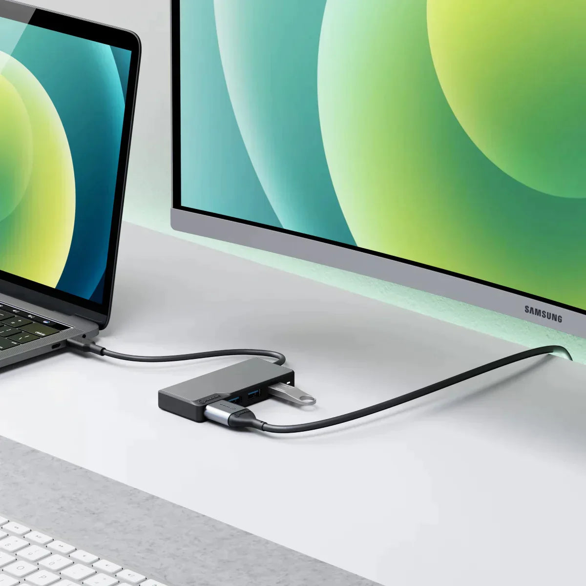 Alogic Hub 5-in-1 USB-C 3x USB-A 3.1 HDMI 4K Ultra HD USB-C 100W Power Pass Through  Fusion Core - Space Grey