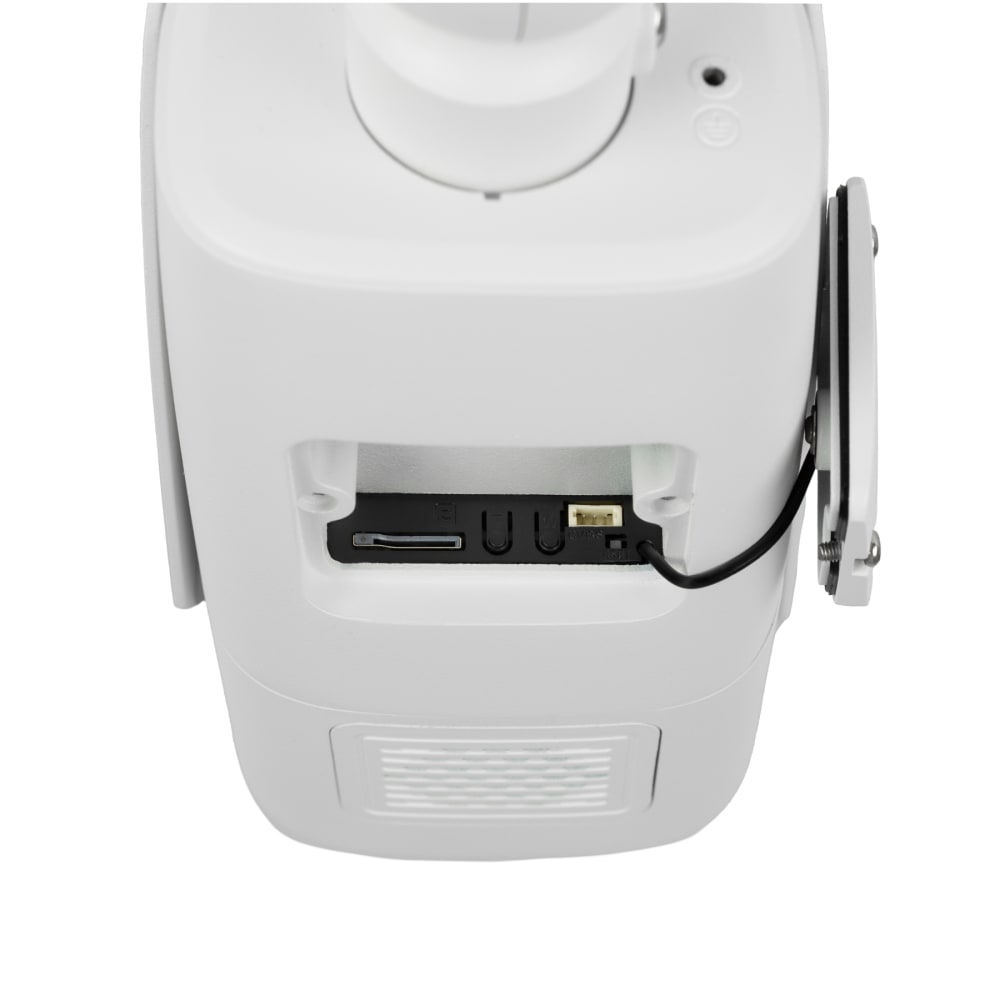 Luma Surveillance™ 8MP X20 IP Camera Hybrid Bullet Motorized Lens (White)