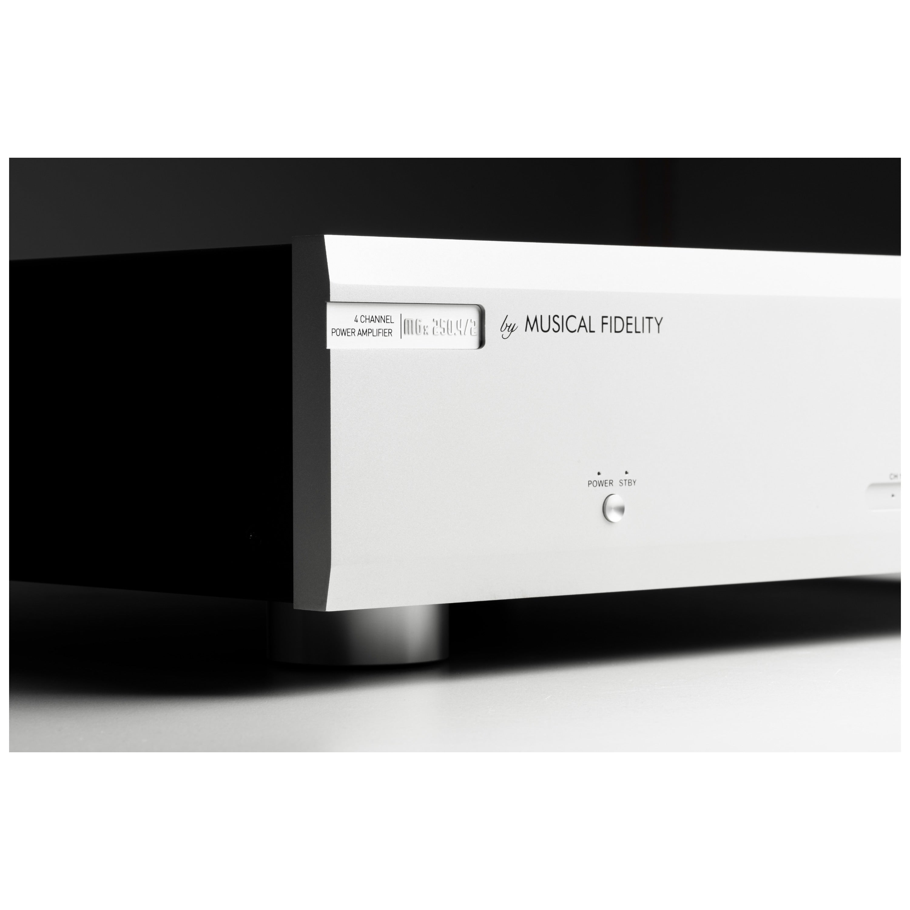 Musical Fidelity M6X250.4/2 4 Channel Power Amplifier Bridgeable to 2 Channel 8 ohm