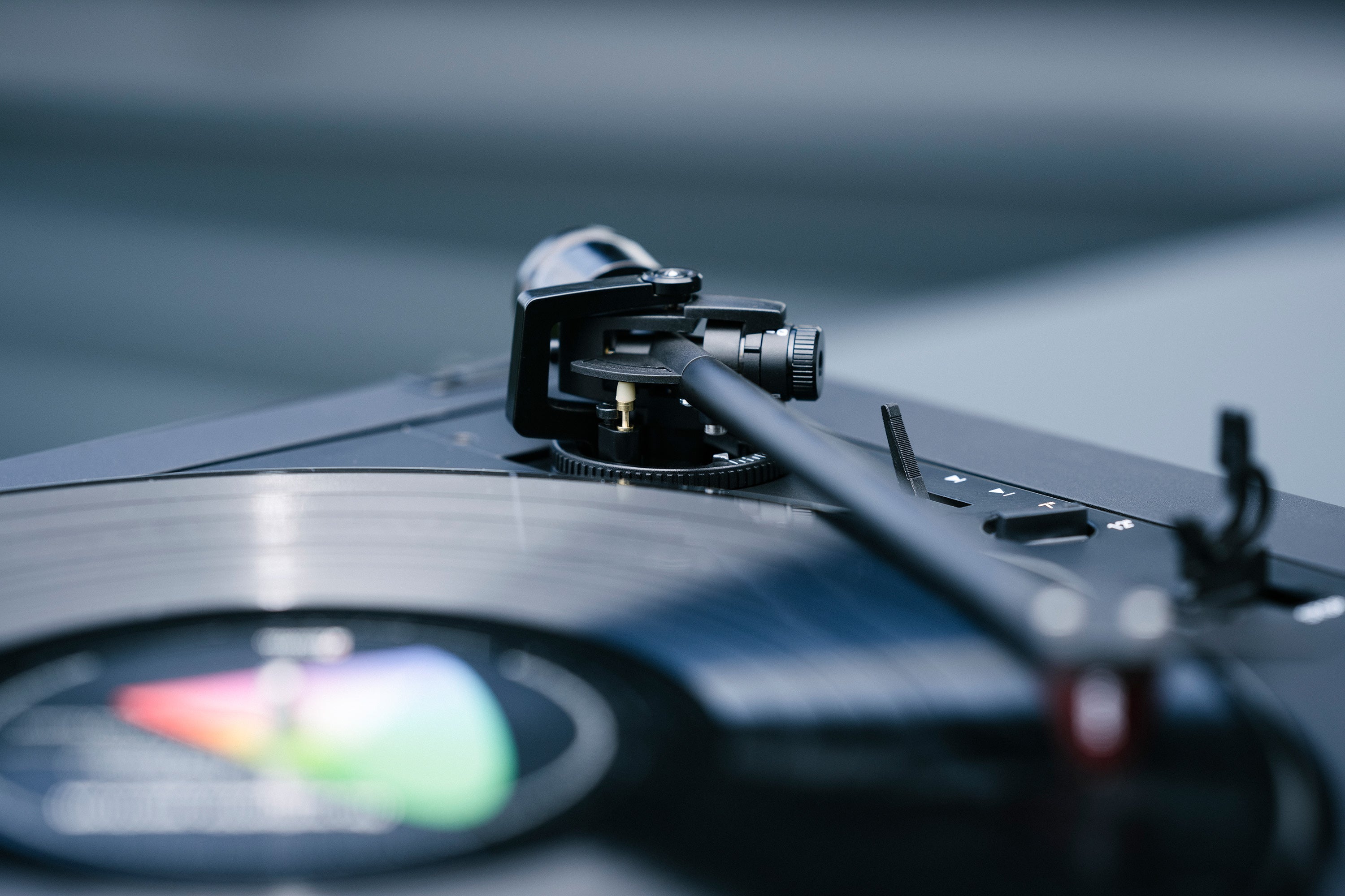 Pro-Ject A2 Turntable (2M Red)