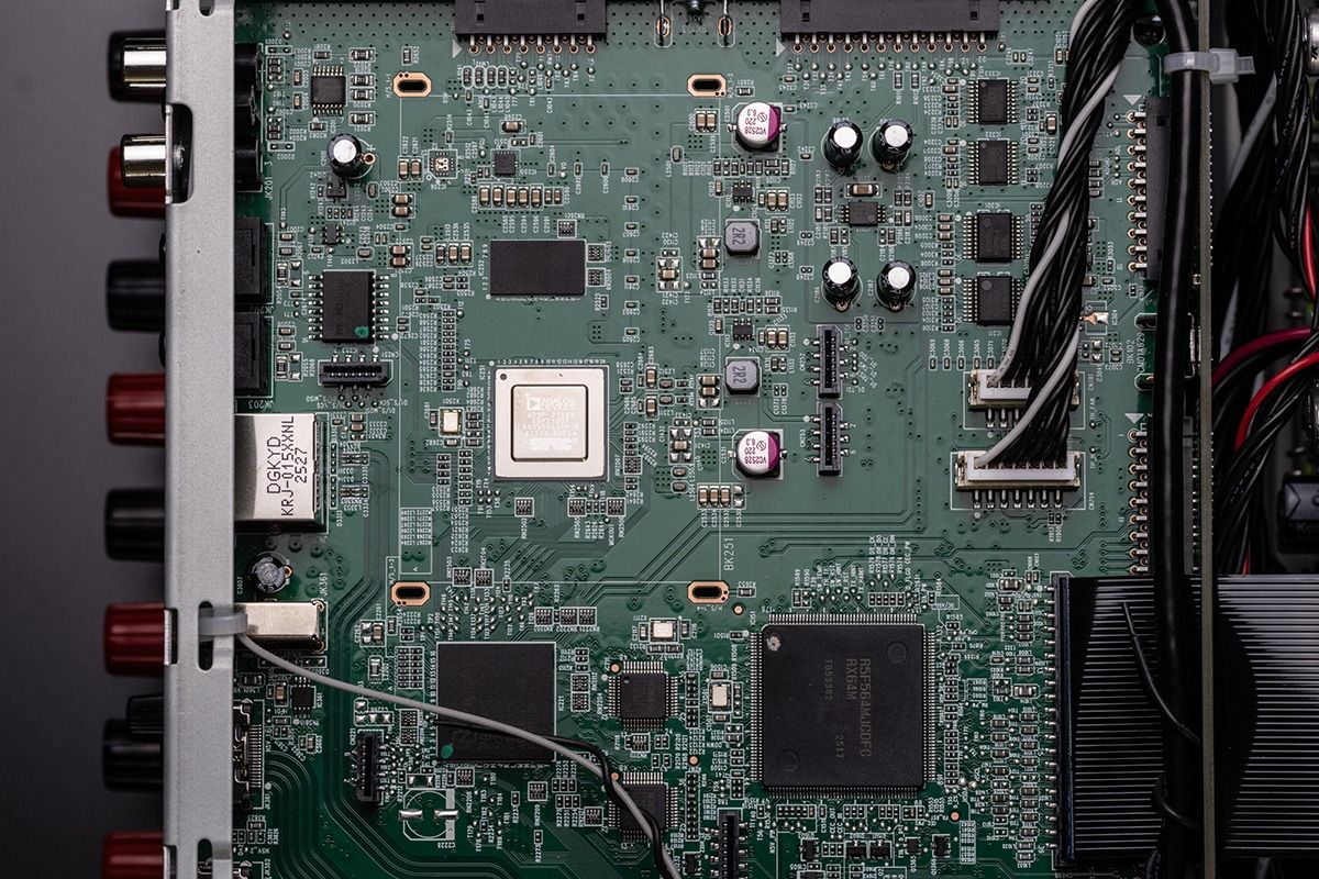 9.4ch AVR, 8K (upscale), 105w /ch 6x HDMI 2.1, 3xHDCP-2.3