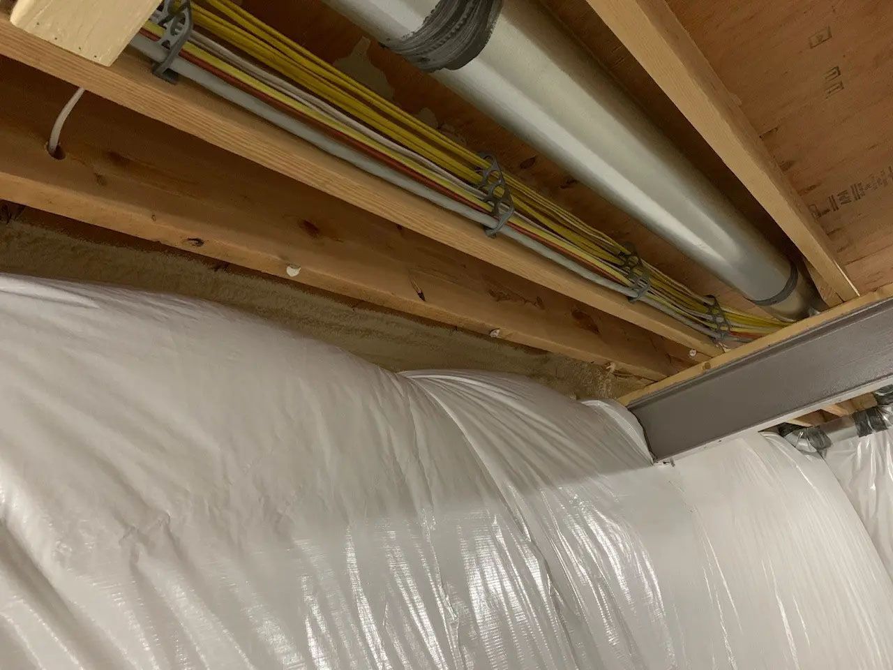 Cable Chase- Screw on multi-hole cable bracket