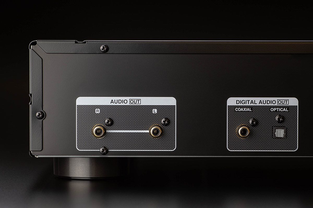 CD- USB Player with High-Res AL32 Processing