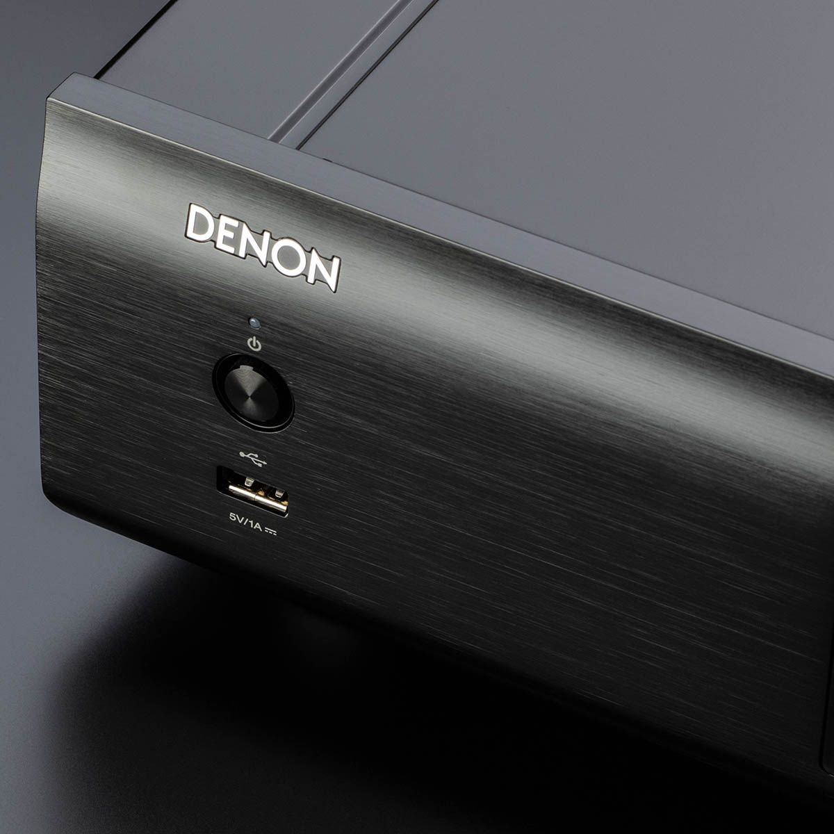 CD- USB Player with High-Res AL32 Processing