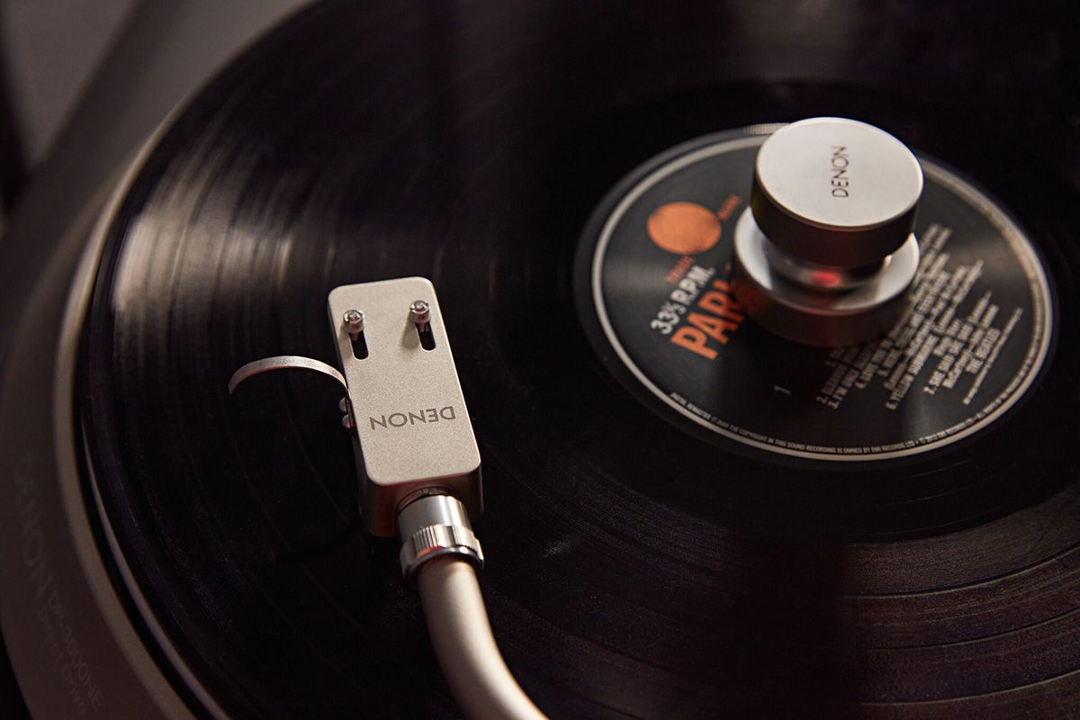 Premium direct drive Hi-Fi turntable, Dark Ebony