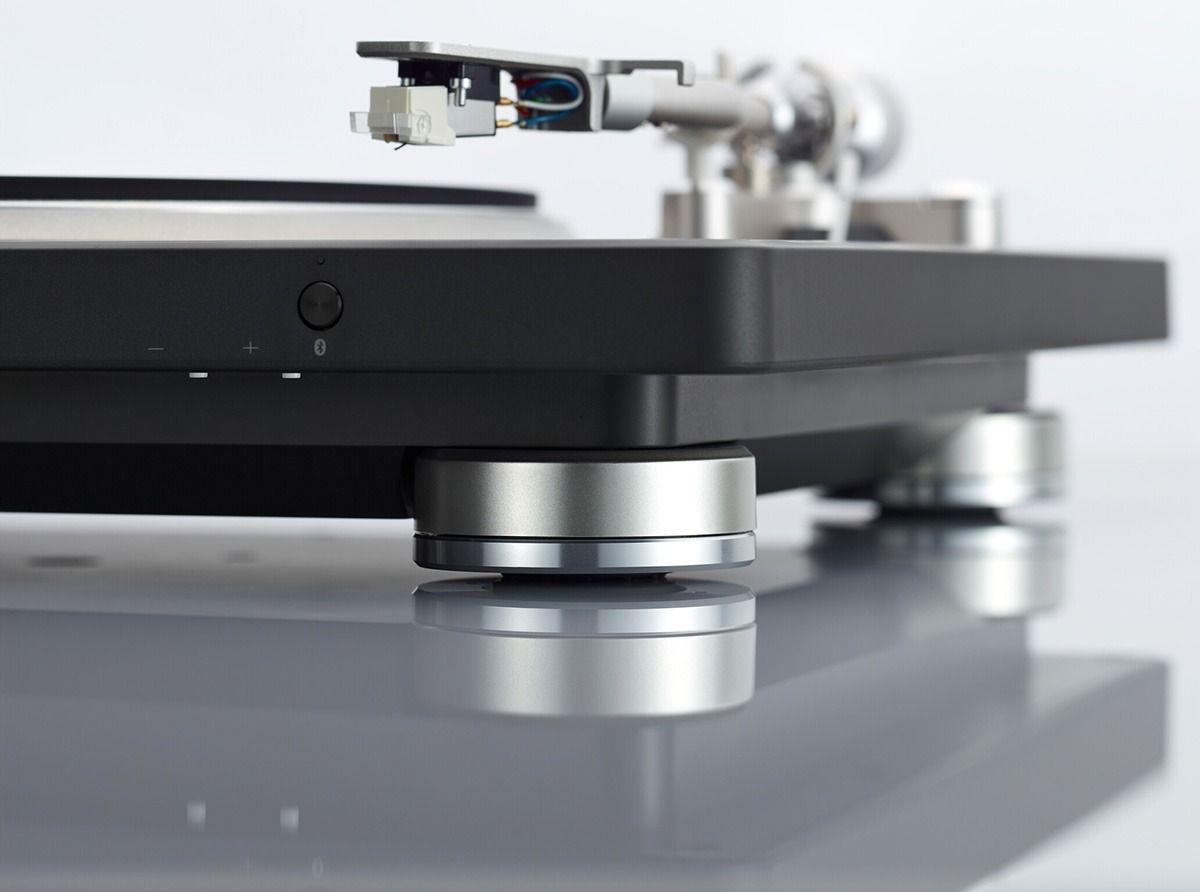 HiFi Belt-Driven Turntable w-BT streaming, aptX HD