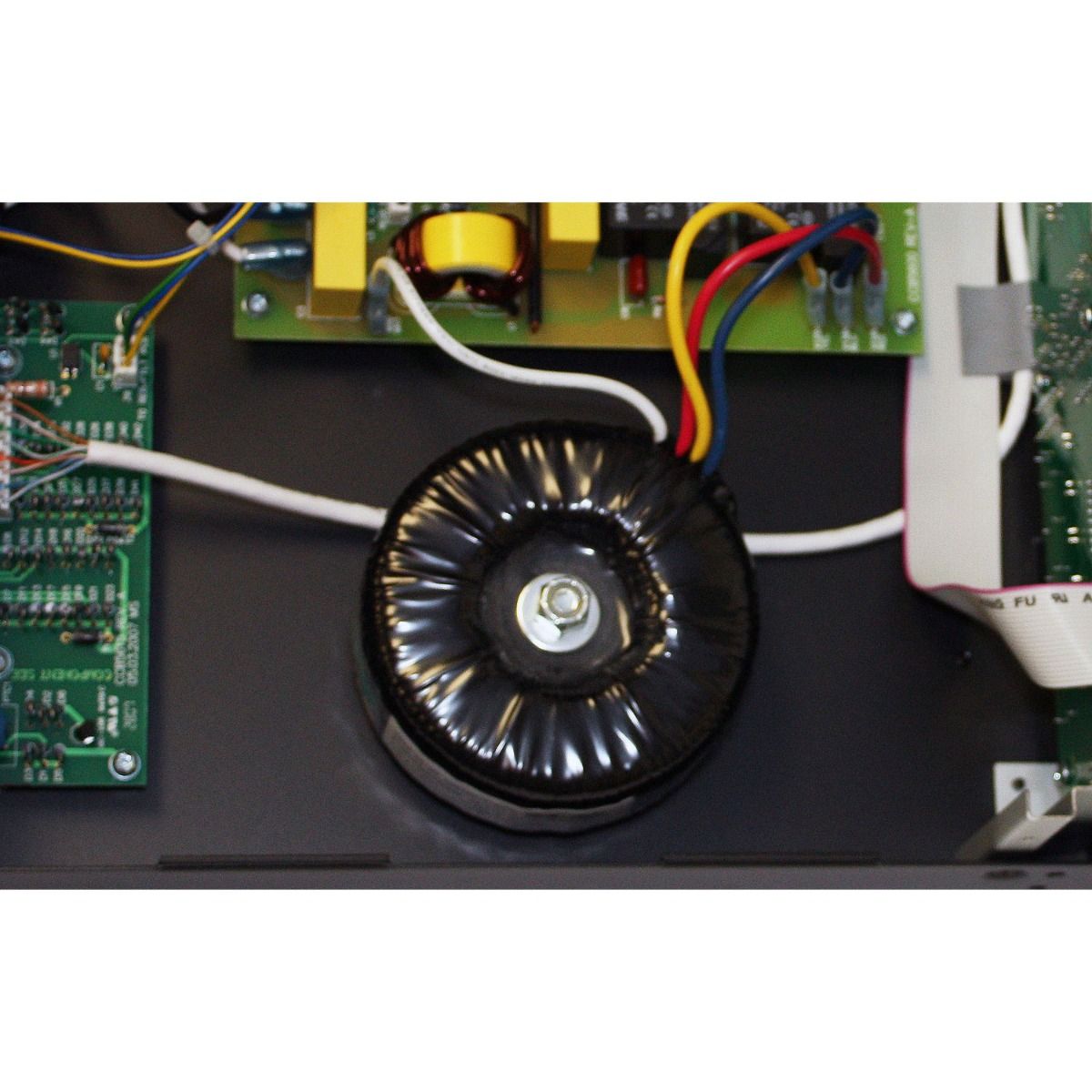 Max 5400 Power Management w- Voltage Regulation, 2RU, 11 Out
