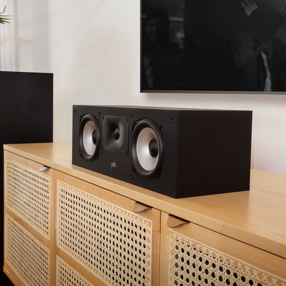 Monitor XT Center Black