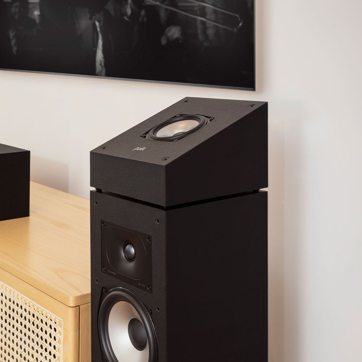 Monitor XT Height Module Black