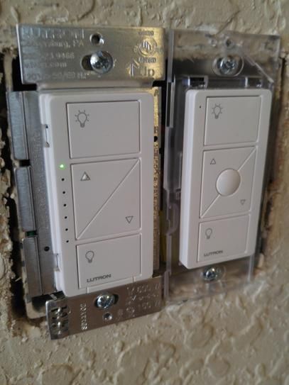WALLPLATE BRACKET FOR PICO REMOTE