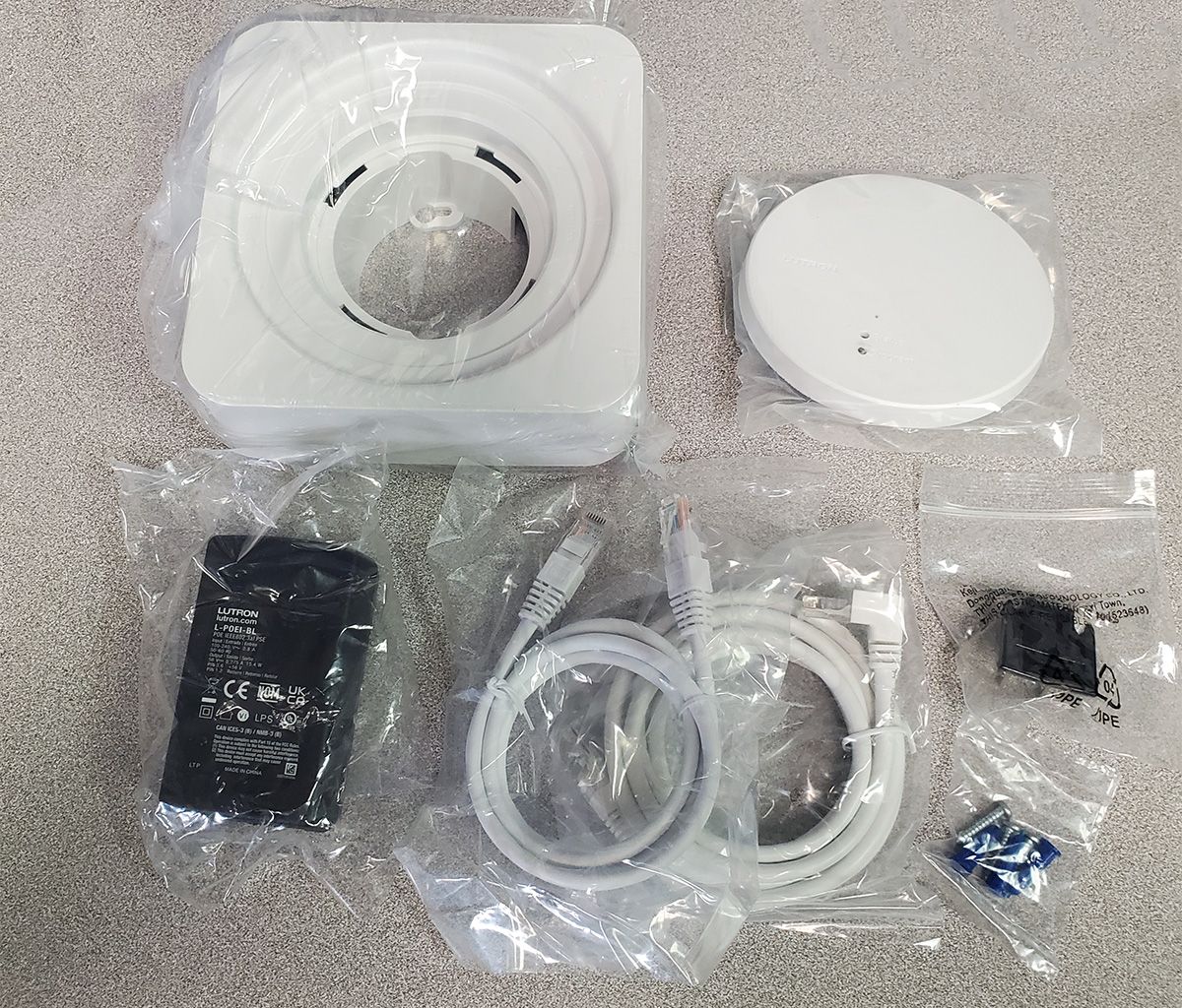 RA3 PROCESSOR KIT - SHELF MOUNT, POE INJECTOR, CABLES